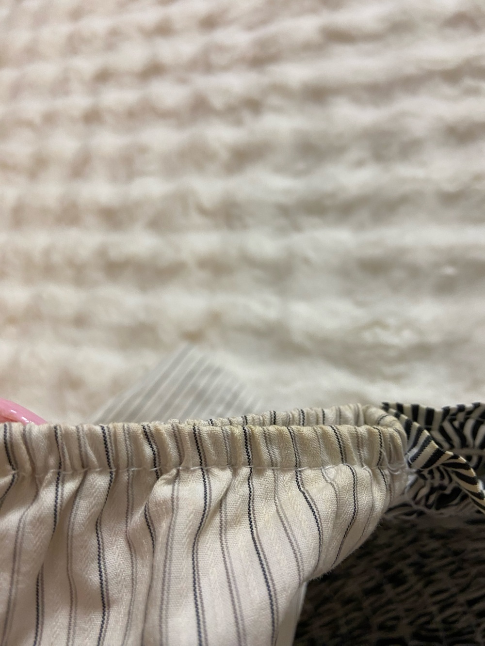 First of all kind Striped Off-Shoulder Smocked Crop Top 39174 - Picture 9 of 9